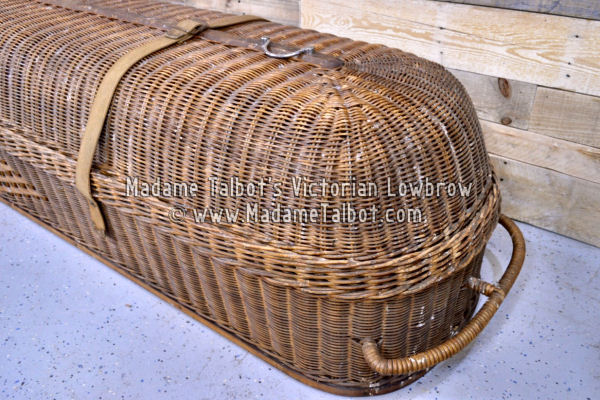 Frigid 1920s Receiving Basket